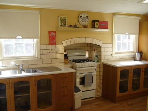 Albany Historic Cottage - Grafton Accommodation 4