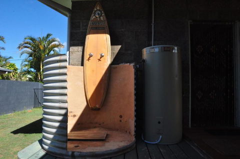 12 Zircon Street Renovated Beach Shack With The Perfect Blend Of Comfort & Coastal Cool - Grafton Accommodation 2