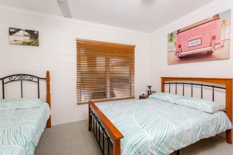 14 Double Island Drive Rainbow Beach Large Holiday House With PoolPets Welcome Free Wi Fi - Grafton Accommodation 6