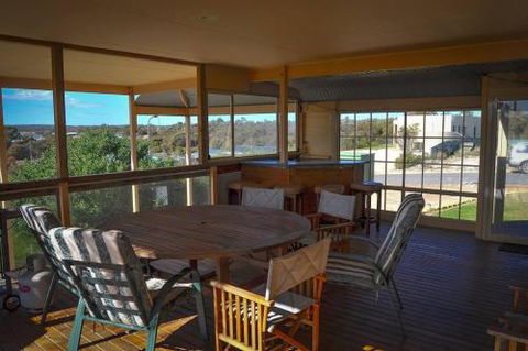 Baywatch - Grafton Accommodation 6