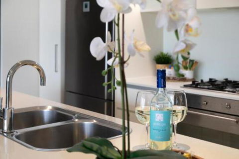 Amazing River View 3 Bedroom Apartment Brisbane CBD Netflix Fast Wifi Carpark - Grafton Accommodation 4