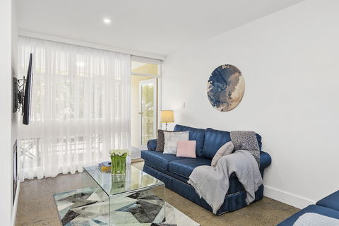 BOUTIQUE STAYS - Brighton By The Sea - Grafton Accommodation 1