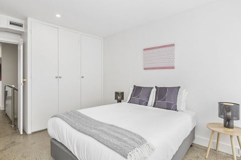 BOUTIQUE STAYS - Brighton By The Sea - Grafton Accommodation 5