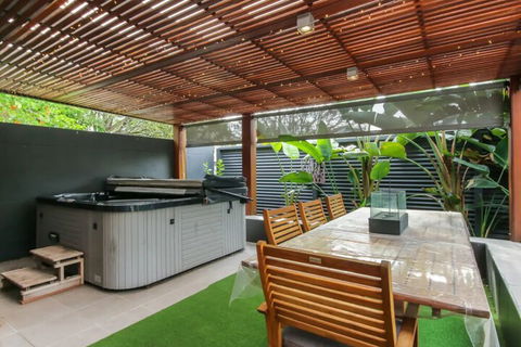 Spacious 2 Bedroom Apartment In Ascot With Large Private Garden - Grafton Accommodation 7