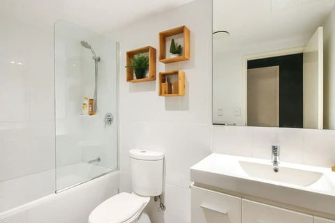 Spacious 2 Bedroom Apartment In Ascot With Large Private Garden - Grafton Accommodation 2
