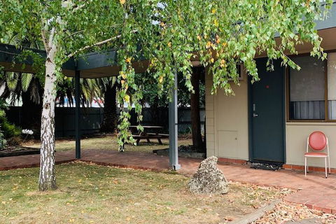 The Caledonian Hotel Motel - Grafton Accommodation 1