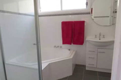 Aberdare Lodge - Grafton Accommodation 2