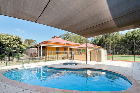 Aqua Lagoon - Grafton Accommodation 5