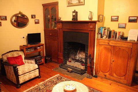 Kookaburra Cottage - Grafton Accommodation 2