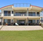 Lennox on the Beach Unit 2 Lennox Head - Grafton Accommodation