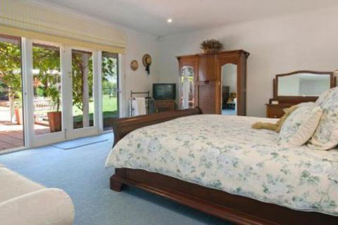 Merricks North Retreat - Grafton Accommodation 6