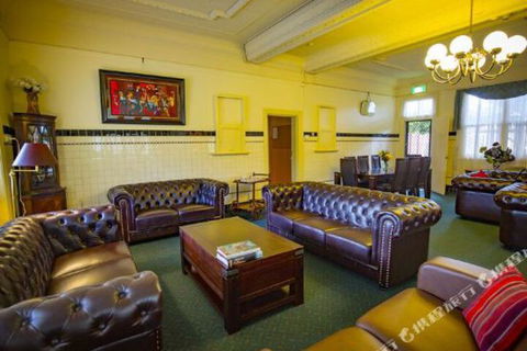 Abernethy House - Grafton Accommodation 1