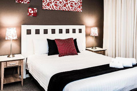 AirExec Apartments - Grafton Accommodation 2