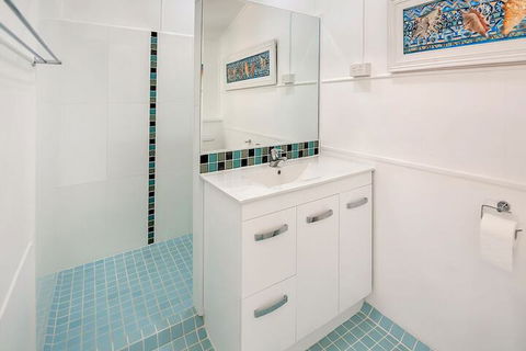 A Touch Of The Bahamas On McKenzie MK3 - Grafton Accommodation 4