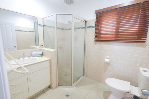 Absolute Airlie Central Airlie Beach - Grafton Accommodation 3