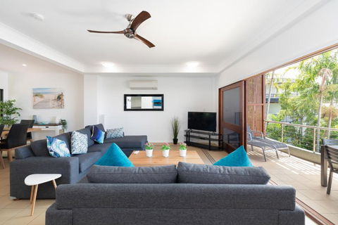 Absolute Airlie Central Airlie Beach - Grafton Accommodation 1
