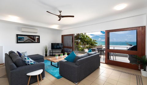 Absolute Airlie Central Airlie Beach - Grafton Accommodation 4