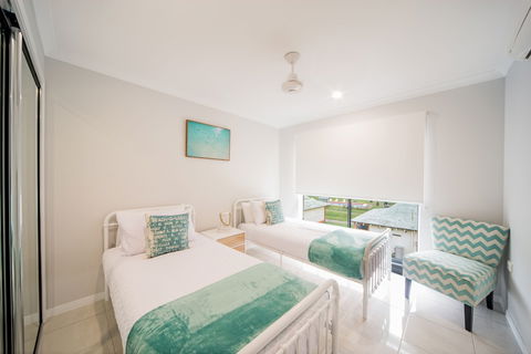 Airlie On Main Street Airlie Beach - Grafton Accommodation 4