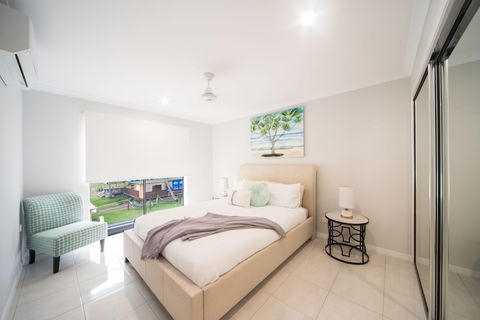 Airlie On Main Street Airlie Beach - Grafton Accommodation 1