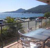3 Bedroom House Shoal Bay Palm Beach - Grafton Accommodation