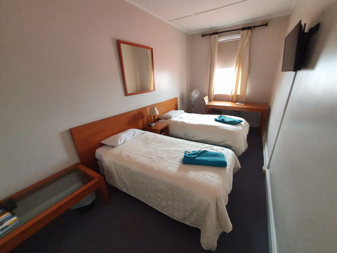 Victoria Hotel - Grafton Accommodation 3