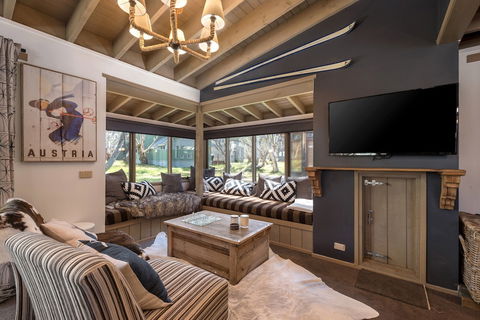 Aaragon - Grafton Accommodation 3
