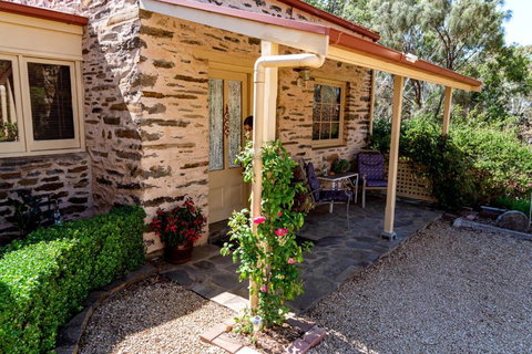 Gasworks B & B Cottages - Grafton Accommodation 4
