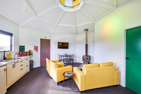 Zuny Yurt - Grafton Accommodation 5
