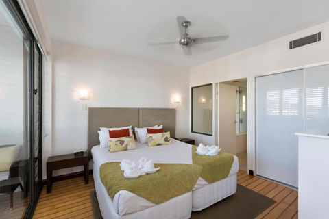 Boathouse Port Of Airlie - Grafton Accommodation 4