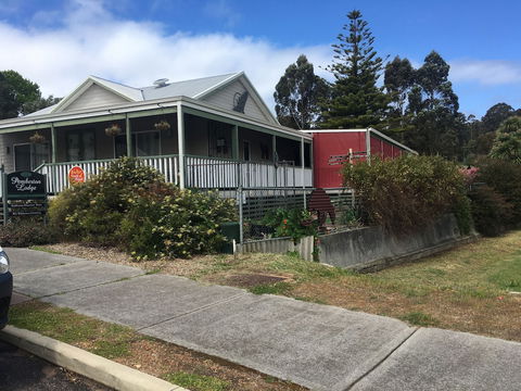 Pemberton Lodge - Grafton Accommodation 2