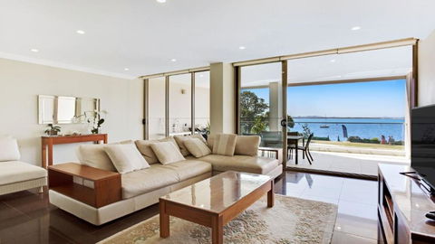Aura Apartment With Spectacular Views! - Grafton Accommodation 6