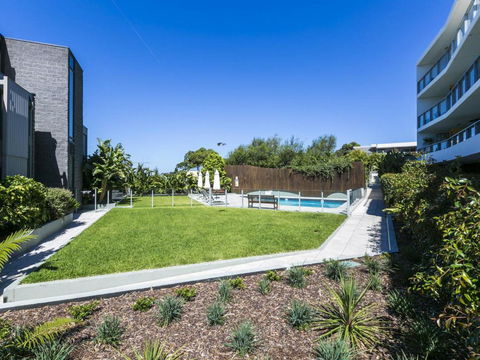 LORNE CHALET APARTMENT 11 Odyssea - Grafton Accommodation 4