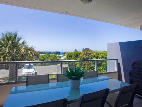 LORNE CHALET APARTMENT 10 Ask About Midweek Deals - Grafton Accommodation 3