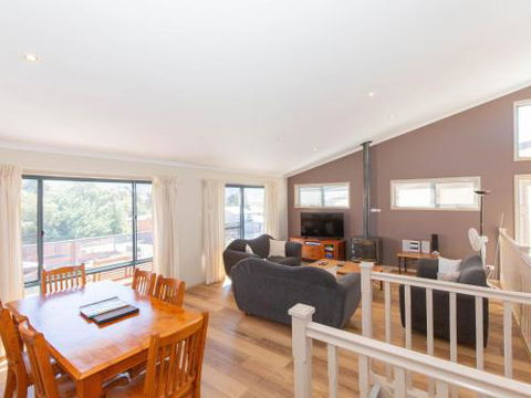 Acacia 5 / 2 Kirwan Close - Grafton Accommodation 5