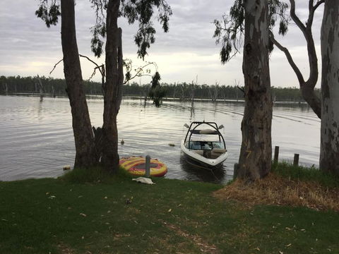 Bundalong Waterfront - Grafton Accommodation 5