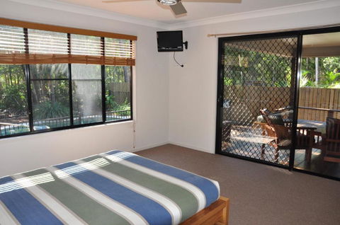 12 Satinwood Drive Family Home With Swimming Pool Located In Natural Bushland & Close To Beach - Grafton Accommodation 5