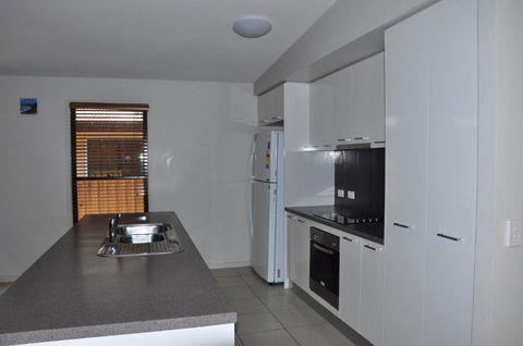 12 Satinwood Drive Family Home With Swimming Pool Located In Natural Bushland & Close To Beach - Grafton Accommodation 4