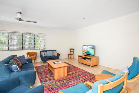 18 Naiad Court Rainbow Shores Modern Beach House Walk To Beach - Grafton Accommodation 5