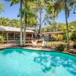 8 Satinwood Drive Rainbow Shores Architecturally Designed Pool Walk To Beach - Grafton Accommodation 0