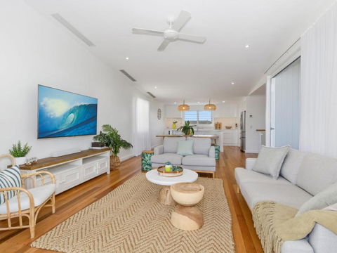 KINGY BEACH HOUSE At 162 - Grafton Accommodation 3