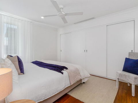 KINGY BEACH HOUSE At 162 - Grafton Accommodation 4