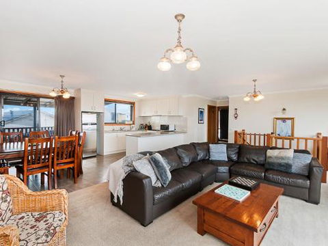 AMBIENCE By THE SEA - Grafton Accommodation 2