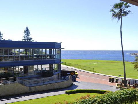 Anchorage AtHarbourside Magnificent Views - Grafton Accommodation 3