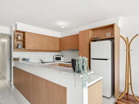 APARTMENT 23 PACIFIC APARTMENTS Sit On The Deck & Soak In The View - Grafton Accommodation 3