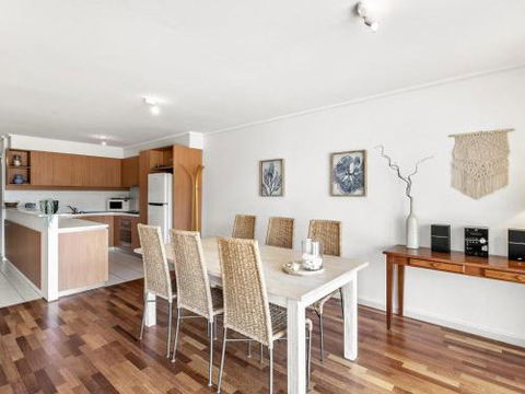 APARTMENT 23 PACIFIC APARTMENTS Sit On The Deck & Soak In The View - Grafton Accommodation 6