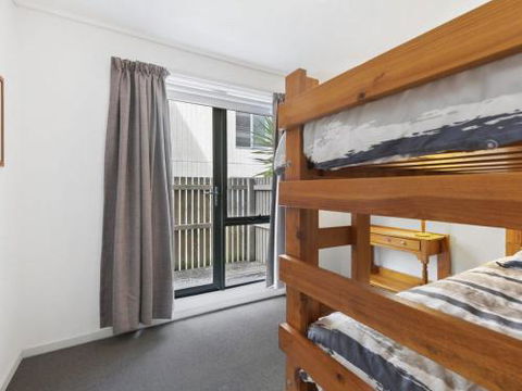 APARTMENT 23 PACIFIC APARTMENTS Sit On The Deck & Soak In The View - Grafton Accommodation 1