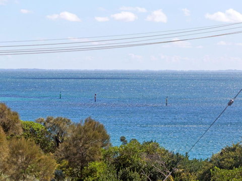 BEACH BELLE MORNINGTON - Grafton Accommodation 4