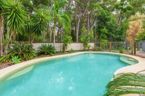 12 Naiad Court Pool Sleeps 8 Close To Beach - Grafton Accommodation 5