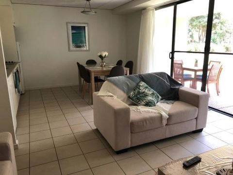Baden 42 Rainbow Shores Ground Floor Unit Air Conditioned Overlooking Outdoor Spa - Grafton Accommodation 6