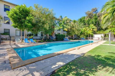 Baden 42 Rainbow Shores Ground Floor Unit Air Conditioned Overlooking Outdoor Spa - Grafton Accommodation 0
